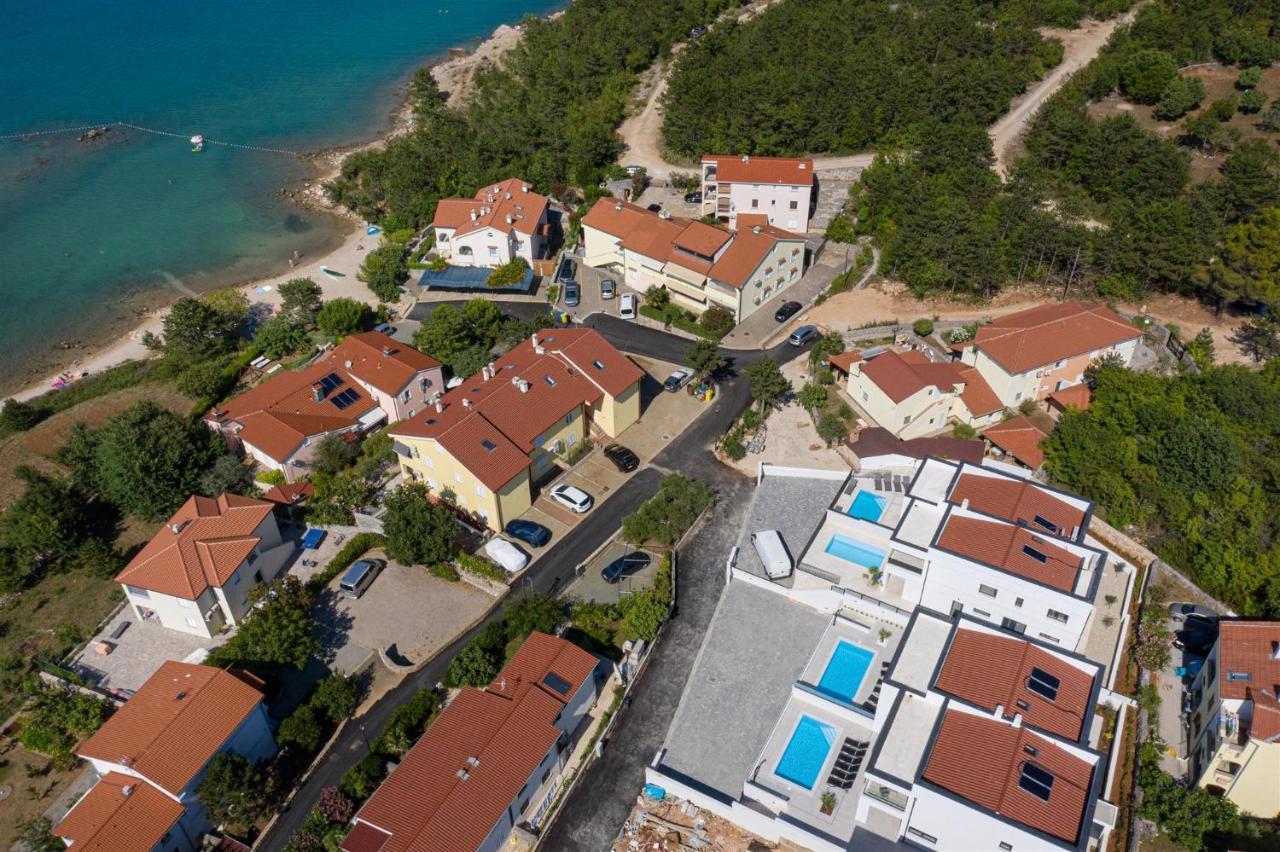 Villa Manhattan Добринь Экстерьер фото