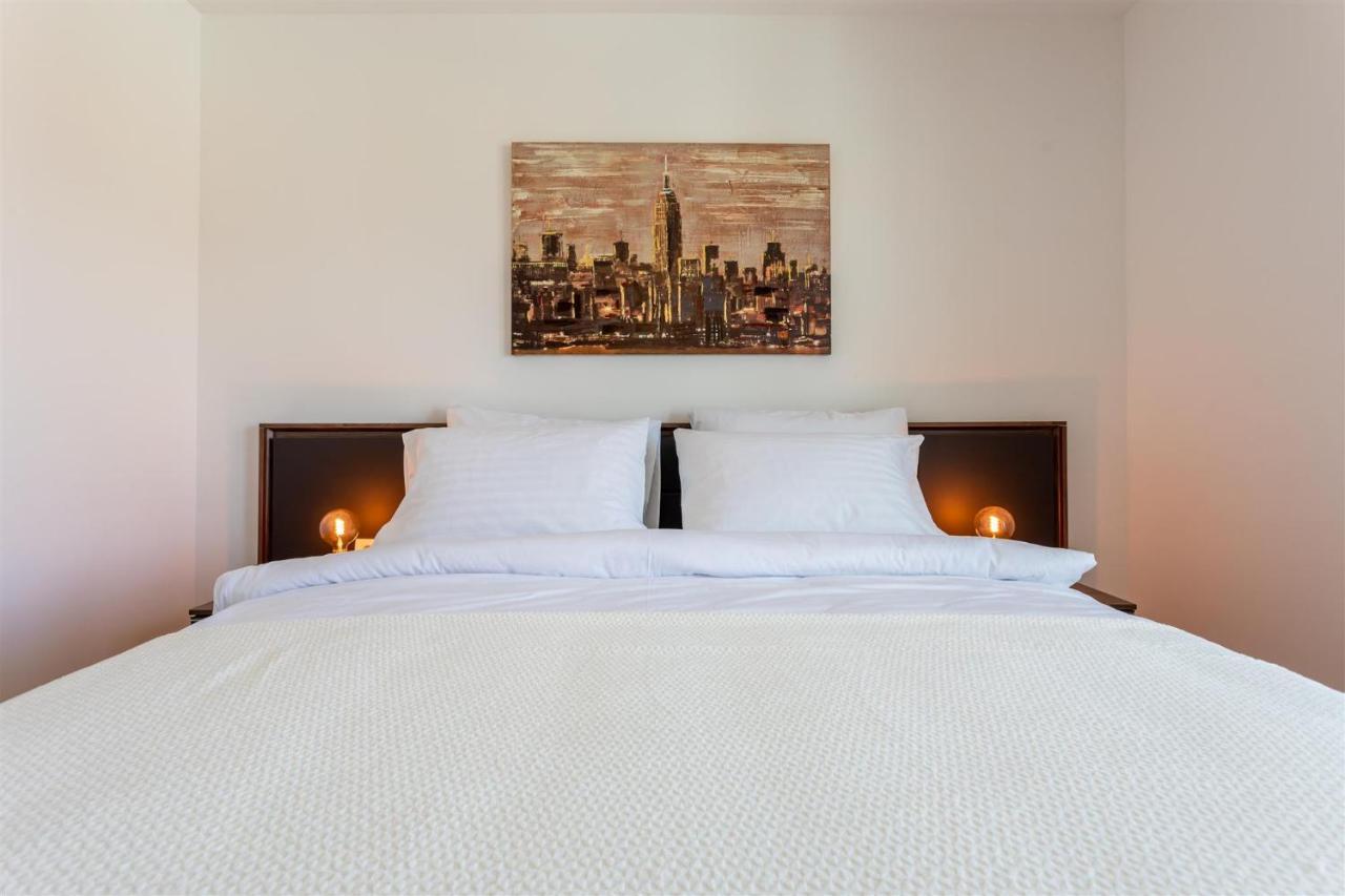 Villa Manhattan Добринь Экстерьер фото